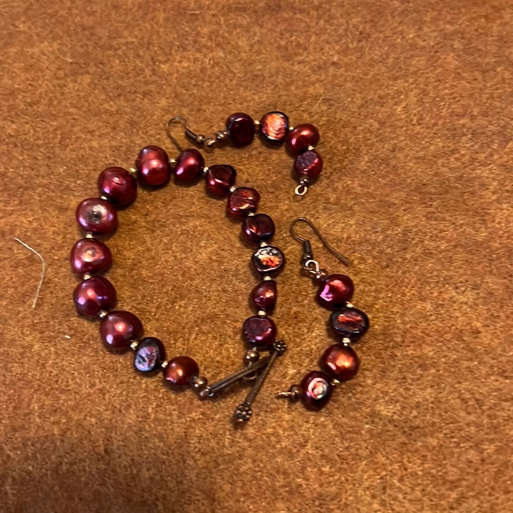 Bracelet and earrings set